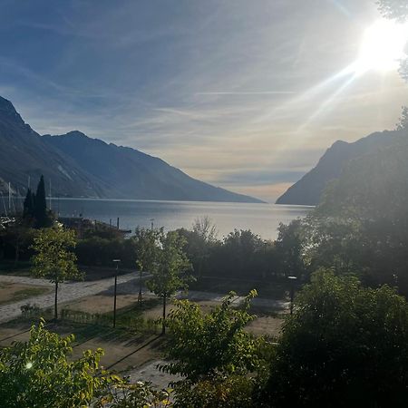 Hotel Oasi Wellness & Spa Рива дел Гарда Екстериор снимка