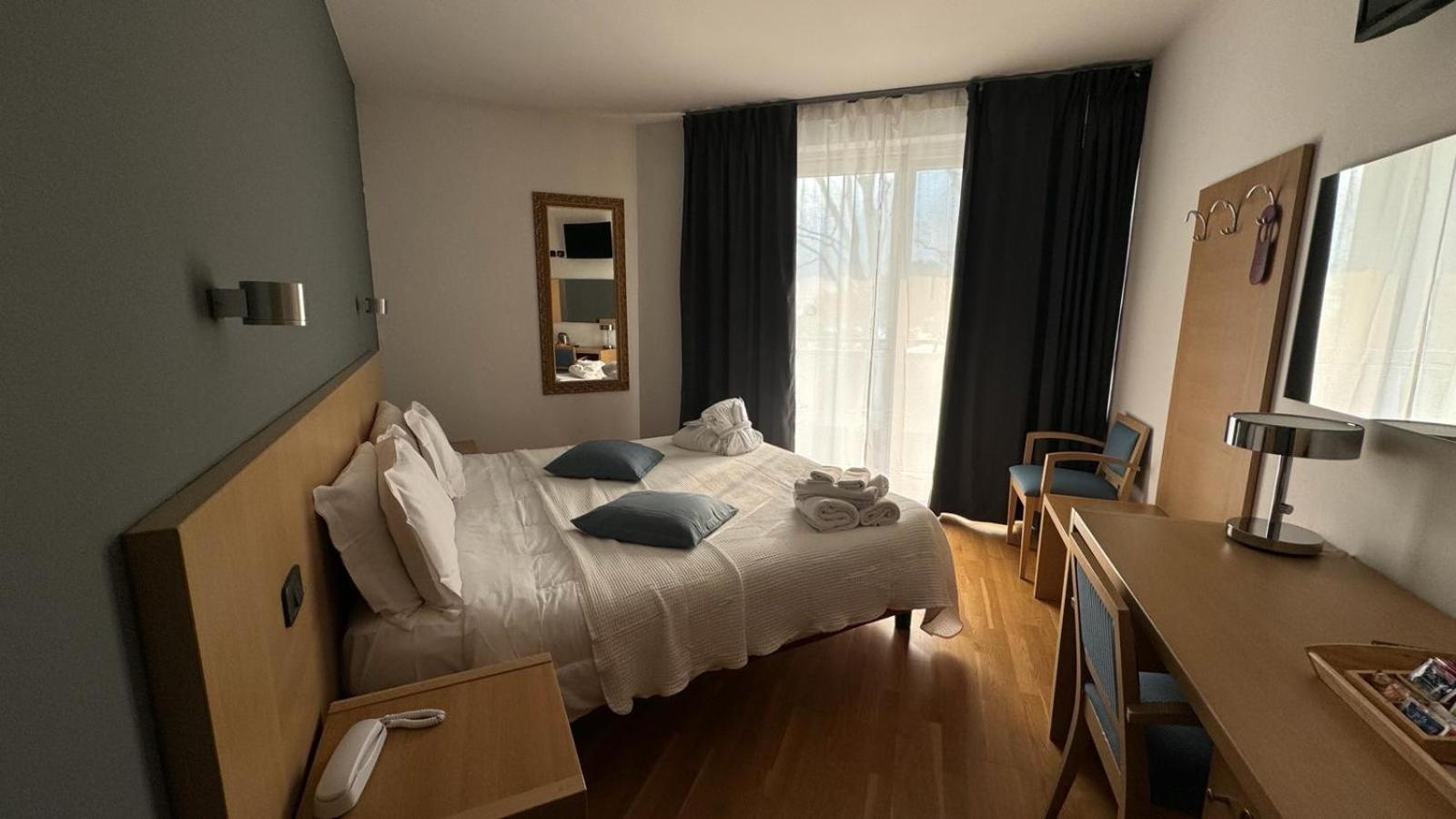 Hotel Oasi Wellness & Spa Рива дел Гарда Екстериор снимка