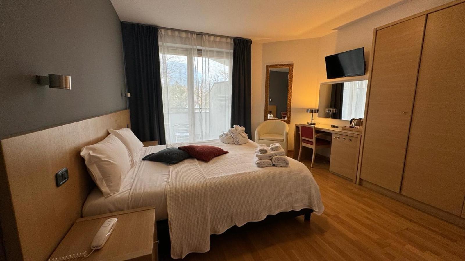 Hotel Oasi Wellness & Spa Рива дел Гарда Екстериор снимка