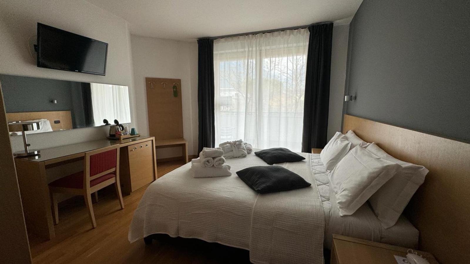Hotel Oasi Wellness & Spa Рива дел Гарда Екстериор снимка