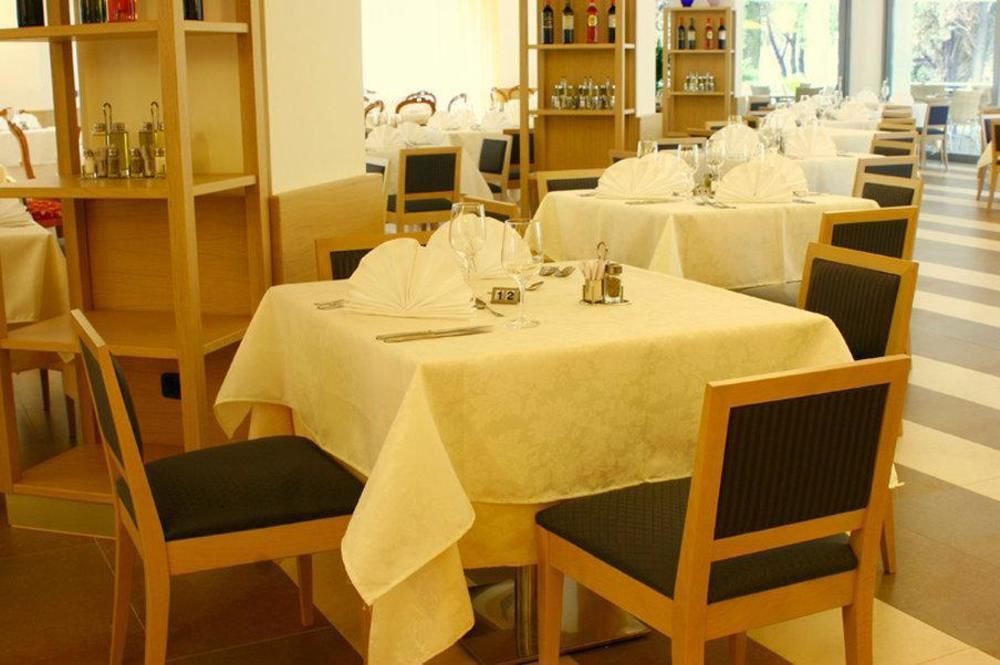 Hotel Oasi Wellness & Spa Рива дел Гарда Екстериор снимка