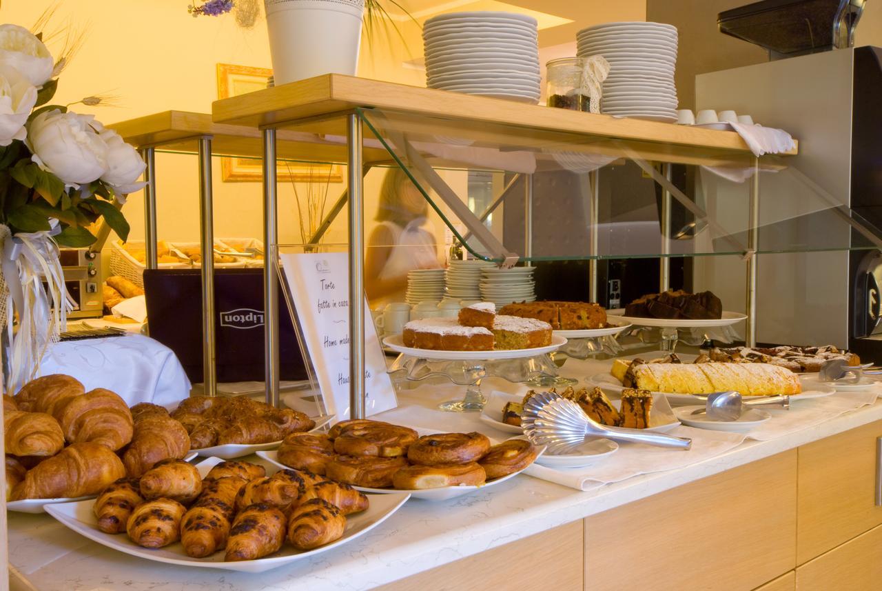 Hotel Oasi Wellness & Spa Рива дел Гарда Екстериор снимка