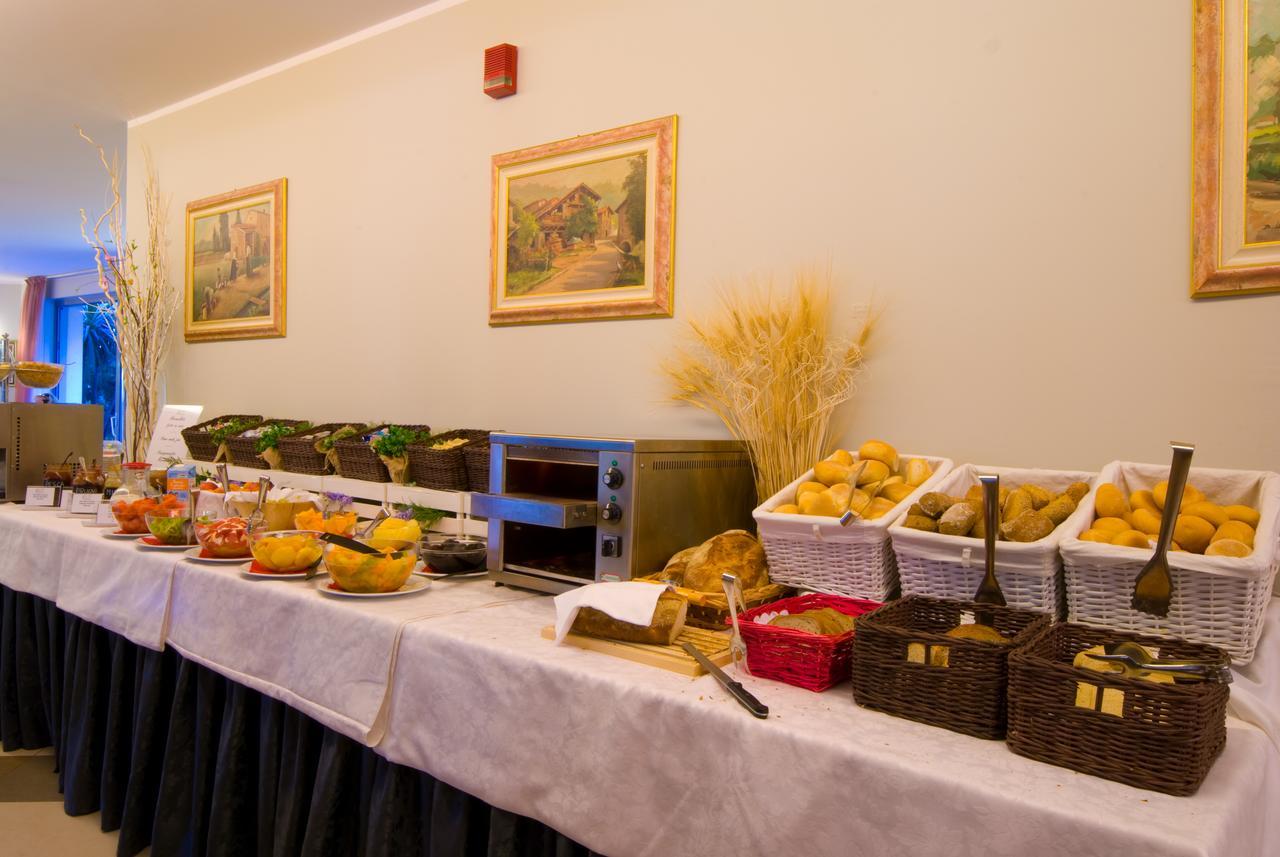 Hotel Oasi Wellness & Spa Рива дел Гарда Екстериор снимка